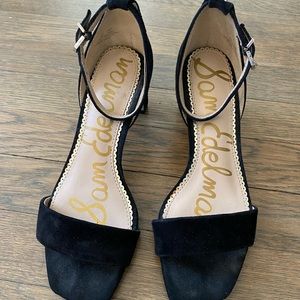Same Edelman size 6 suede sandals great condition